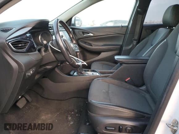 ✅ 2020 Buick Encore GX Select • VIN: KL4MMDS26LB067510 • Лот: 92948675. Опубликован ранее на Copart с пробегом 136 312 миль. Бесплатный доступ к архиву аукционных продаж из США и подробный отчёт об истории автомобиля на DreamBid. Изображение 7.