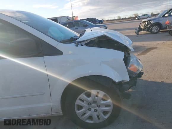 ✅ 2015 Dodge Grand Caravan SE • VIN: 2C4RDGBG7FR512626 • Lot: 43504824. Wystawiony na IAAI z przebiegiem 157 725 mil. Bezpłatny archiwum sprzedaży aukcyjnych z USA i szczegółowy raport historii pojazdu na DreamBid. Zdjęcie 6.