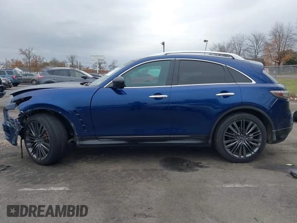 ✅ 2017 Infiniti QX70 • VIN: JN8CS1MW3HM416418 • Лот: 43592675. Опубликован ранее на IAAI с пробегом 130 945 миль. Бесплатный доступ к архиву аукционных продаж из США и подробный отчёт об истории автомобиля на DreamBid. Изображение 14.