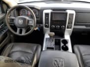 ✅ 2010 Dodge 1500 Laramie • VIN: 1D7RV1GT0AS174032 • Lot: 88287785. Wystawiony na Copart z przebiegiem 315 160 mil. Bezpłatny archiwum sprzedaży aukcyjnych z USA i szczegółowy raport historii pojazdu na DreamBid. Zdjęcie 8.