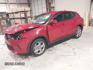 2024 Dodge Hornet R/T z VIN ZACPDFCW9R3A34989, wystawiony jako IAAI lot #42072626 z przebiegiem 17 707 mil mil oraz . Historia ofert i sprzedaży dostępna na DreamBid. Obrazek 2.