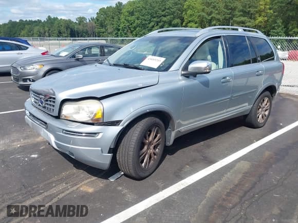 ✅ 2014 Volvo XC90 • VIN: YV4952CZ4E1694026 • Лот: 43055215. Опубликован ранее на IAAI с пробегом 109 538 миль. Бесплатный доступ к архиву аукционных продаж из США и подробный отчёт об истории автомобиля на DreamBid. Изображение 19.