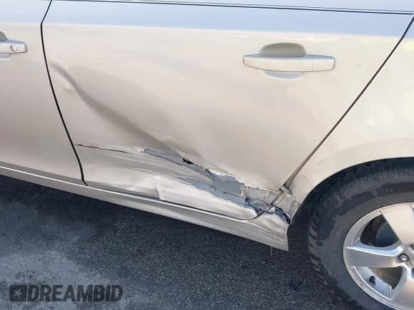 ✅ 2014 Chevrolet Cruze 1LT • VIN: 1G1PC5SB3E7158003 • Lot: 43581496. Listed on IAAI with 139,010 mi. Free auction sales archive from the USA and detailed vehicle history report at DreamBid. Image 6.