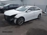 ✅ 2014 Hyundai Sonata SE • VIN: 5NPEC4AC7EH895543 • Lot: 43805583. Wystawiony na IAAI z przebiegiem 76 081 mil. Bezpłatny archiwum sprzedaży aukcyjnych z USA i szczegółowy raport historii pojazdu na DreamBid. Zdjęcie 18.