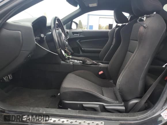 ✅ 2017 Subaru BRZ Premium • VIN: JF1ZCAB18H9603673 • Лот: 81133805. Опубликован ранее на Copart с пробегом 52 205 миль. Бесплатный доступ к архиву аукционных продаж из США и подробный отчёт об истории автомобиля на DreamBid. Изображение 7.