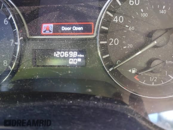 ✅ 2014 Nissan Pathfinder S • VIN: 5N1AR2MN9EC629592 • Lot: 43647291. Wystawiony na IAAI z przebiegiem 120 698 mil. Bezpłatny archiwum sprzedaży aukcyjnych z USA i szczegółowy raport historii pojazdu na DreamBid. Zdjęcie 12.