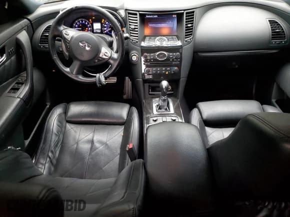 ✅ 2017 Infiniti QX70 • VIN: JN8CS1MW8HM413885 • Lot: 54278995. Wystawiony na Copart z przebiegiem 180 582 mil. Bezpłatny archiwum sprzedaży aukcyjnych z USA i szczegółowy raport historii pojazdu na DreamBid. Zdjęcie 8.