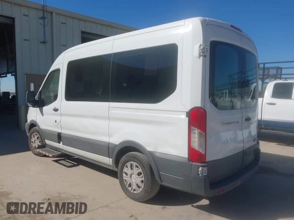 ✅ 2017 Ford Transit XL • VIN: 1FMZK1CMXHKB36069 • Lot: 43861225. Wystawiony na IAAI z przebiegiem 202 404 mil. Bezpłatny archiwum sprzedaży aukcyjnych z USA i szczegółowy raport historii pojazdu na DreamBid. Zdjęcie 3.