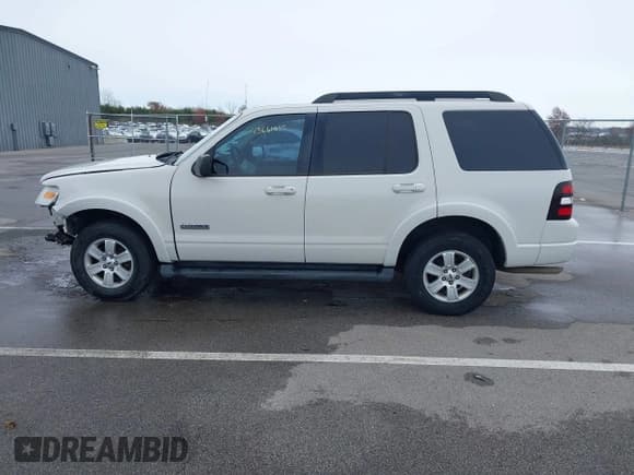 ✅ 2008 Ford Explorer XLT • VIN: 1FMEU63868UB18181 • Лот: 43661055. Опубликован ранее на IAAI с пробегом Не указан. Бесплатный доступ к архиву аукционных продаж из США и подробный отчёт об истории автомобиля на DreamBid. Изображение 13.