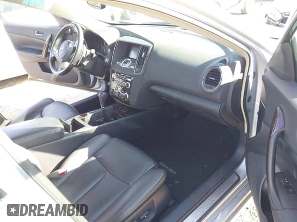 ✅ 2010 Nissan Maxima SV • VIN: 1N4AA5AP3AC833212 • Лот: 43680299. Опубликован ранее на IAAI с пробегом 119 506 миль. Бесплатный доступ к архиву аукционных продаж из США и подробный отчёт об истории автомобиля на DreamBid. Изображение 5.