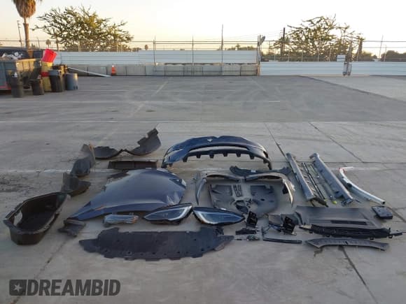 ✅ 2022 Tesla Model S • VIN: 5YJSA1E59NF491029 • Lot: 43756895. Wystawiony na IAAI z przebiegiem 42 897 mil. Bezpłatny archiwum sprzedaży aukcyjnych z USA i szczegółowy raport historii pojazdu na DreamBid. Zdjęcie 11.