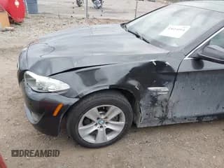 ✅ 2012 BMW 5 Series 528i xDrive • VIN: WBAXH5C50CDW03794 • Lot: 43614014. Wystawiony na IAAI z przebiegiem 158 991 mil. Bezpłatny archiwum sprzedaży aukcyjnych z USA i szczegółowy raport historii pojazdu na DreamBid. Zdjęcie 6.