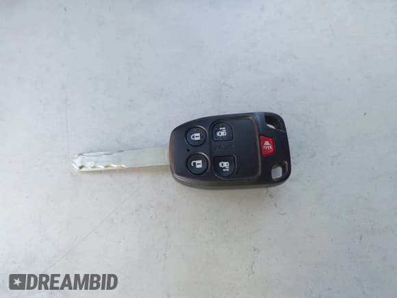 ✅ 2013 Honda Odyssey EX • VIN: 5FNRL5H49DB024582 • Lot: 43875807. Listed on IAAI with 111,799 mi. Free auction sales archive from the USA and detailed vehicle history report at DreamBid. Image 11.