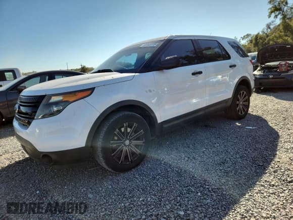 ✅ 2015 Ford Police Interceptor Utility • VIN: 1FM5K8AR9FGB61552 • Lot: 92263775. Listed on Copart with 118,563 mi. Free auction sales archive from the USA and detailed vehicle history report at DreamBid. Image 1.