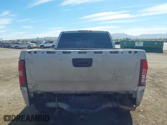✅ 2007 Chevrolet Silverado 1500 Work Truck • VIN: 1GCEC19C17Z610804 • Lot: 41652687. Listed on IAAI with 333,312 mi. Free auction sales archive from the USA and detailed vehicle history report at DreamBid. Image 16.