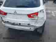 2014 Mitsubishi Outlander SE z VIN 4A4AP4AU6EE003514, wystawiony jako IAAI lot #43403657 z przebiegiem 183 838 mil mil oraz . Historia ofert i sprzedaży dostępna na DreamBid. Obrazek 6.