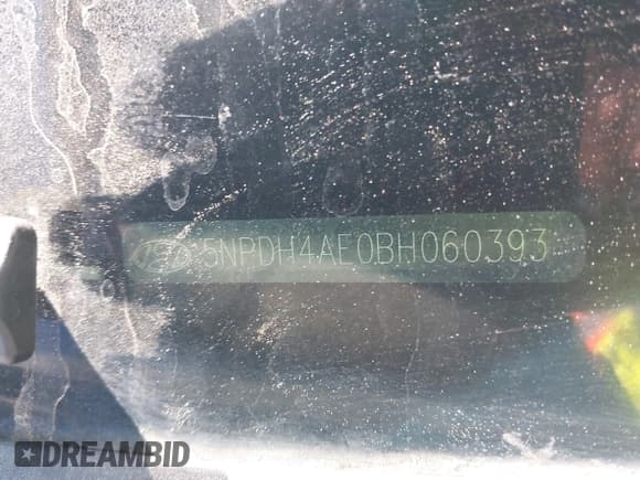 ✅ 2011 Hyundai Elantra GLS • VIN: 5NPDH4AE0BH060393 • Lot: 43578073. Listed on IAAI with 176,218 mi. Free auction sales archive from the USA and detailed vehicle history report at DreamBid. Image 9.