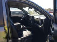 ✅ 2019 Chevrolet Silverado 1500 LT Trail Boss • VIN: 3GCPYFEDXKG202543 • Lot: 42712292. Wystawiony na IAAI z przebiegiem 125 697 mil. Bezpłatny archiwum sprzedaży aukcyjnych z USA i szczegółowy raport historii pojazdu na DreamBid. Zdjęcie 5.