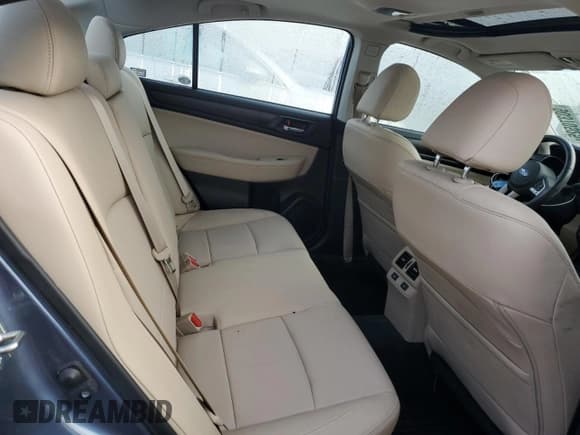 ✅ 2015 Subaru Legacy Limited • VIN: 4S3BNEN67F3058702 • Лот: 90370525. Опубликован ранее на Copart с пробегом Не указан. Бесплатный доступ к архиву аукционных продаж из США и подробный отчёт об истории автомобиля на DreamBid. Изображение 10.