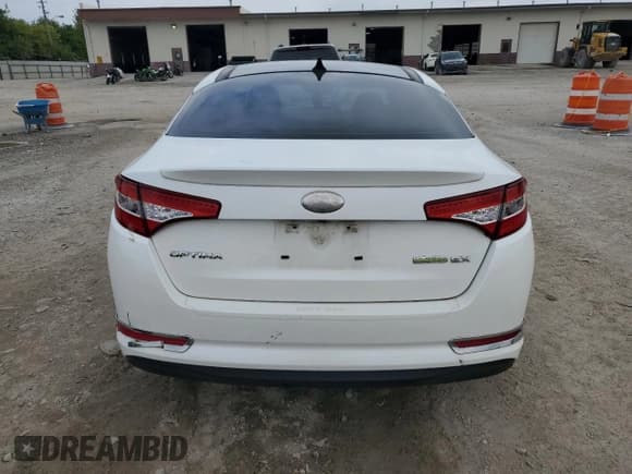 ✅ 2013 Kia Optima EX • VIN: KNAGM4AD2D5048794 • Lot: 81719685. Wystawiony na Copart z przebiegiem 178 756 mil. Bezpłatny archiwum sprzedaży aukcyjnych z USA i szczegółowy raport historii pojazdu na DreamBid. Zdjęcie 6.