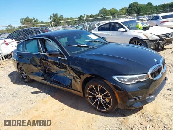 2021 BMW 3 Series 330i с VIN 3MW5R1J03M8B73097, выставлен на аукционе IAAI как лот 43364582 с пробегом 27 936 миль миль и . История ставок и продаж доступна на DreamBid. Изображение 1.