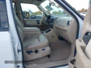 ✅ 2005 Ford Expedition Eddie Bauer • VIN: 1FMFU18545LA87519 • Lot: 43498213. Wystawiony na IAAI z przebiegiem 204 298 mil. Bezpłatny archiwum sprzedaży aukcyjnych z USA i szczegółowy raport historii pojazdu na DreamBid. Zdjęcie 5.