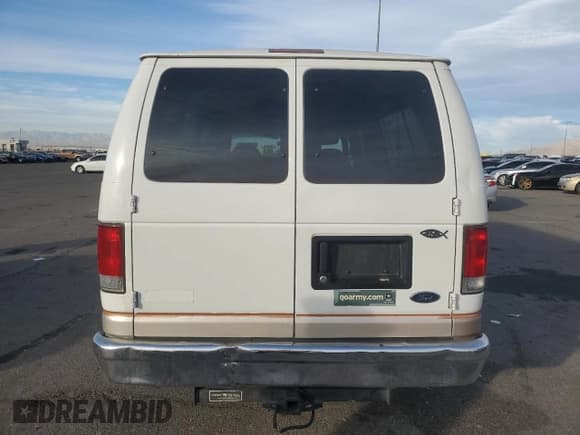 ✅ 2000 Ford Econoline Passenger XL • VIN: 1FBSS31L5YHA09064 • Lot: 84828844. Listed on Copart with 257,973 mi. Free auction sales archive from the USA and detailed vehicle history report at DreamBid. Image 6.