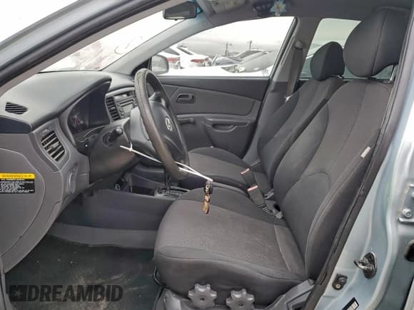 ✅ 2007 Kia Rio LX • VIN: KNADE123176277731 • Lot: 91933635. Listed on Copart with 116,940 mi. Free auction sales archive from the USA and detailed vehicle history report at DreamBid. Image 7.