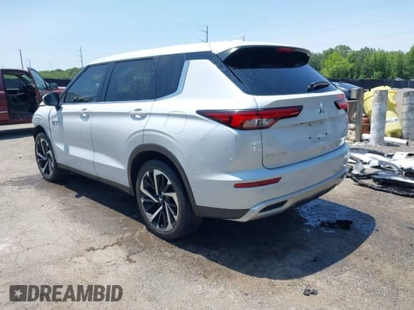 2023 Mitsubishi Outlander SE with VIN JA4T5UA96PZ027710, listed as a IAAI auction lot 42399796 with 34,402 mi miles and . Bid and sale history available at DreamBid. Image 3.
