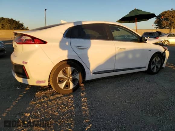 2019 Hyundai Ioniq Limited с VIN KMHC05LH8KU033413, выставлен на аукционе Copart как лот 80570944 с пробегом 95 660 миль миль и Списание • Salvage title. История ставок и продаж доступна на DreamBid. Изображение 3.