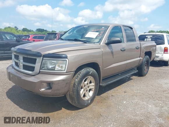 ✅ 2010 Dodge Dakota Bighorn/Lonestar • VIN: 1D7CW3GK3AS130838 • Lot: 42473115. Wystawiony na IAAI z przebiegiem 205 215 mil. Bezpłatny archiwum sprzedaży aukcyjnych z USA i szczegółowy raport historii pojazdu na DreamBid. Zdjęcie 17.