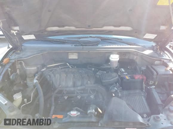 ✅ 2005 Mitsubishi Endeavor LS • VIN: 4A4MM21SX5E071033 • Lot: 43884359. Listed on IAAI with 300,180 mi. Free auction sales archive from the USA and detailed vehicle history report at DreamBid. Image 10.