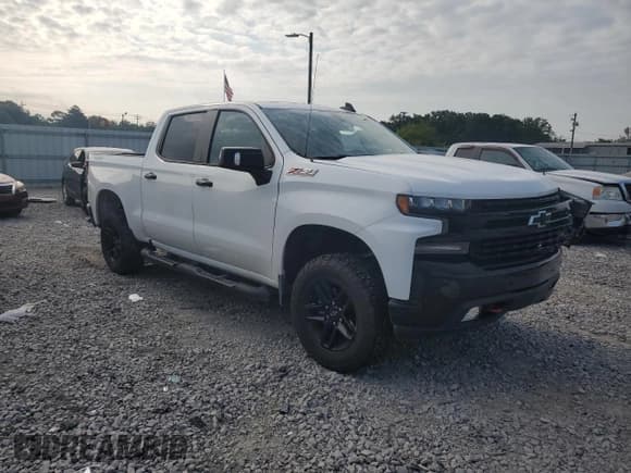 ✅ 2020 Chevrolet Silverado 1500 LT Trail Boss • VIN: 3GCPYFED0LG233673 • Lot: 67474244. Wystawiony na Copart z przebiegiem 67 734 mil. Bezpłatny archiwum sprzedaży aukcyjnych z USA i szczegółowy raport historii pojazdu na DreamBid. Zdjęcie 4.