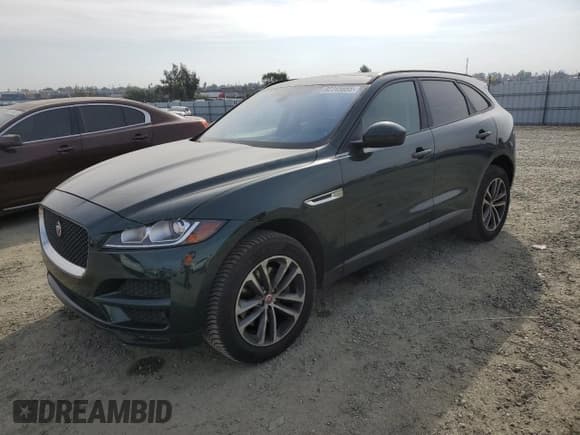 ✅ 2017 Jaguar F-Pace 35t Premium • VIN: SADCJ2BV6HA082017 • Лот: 82745665. Опубликован ранее на Copart с пробегом 127 605 миль. Бесплатный доступ к архиву аукционных продаж из США и подробный отчёт об истории автомобиля на DreamBid. Изображение 1.
