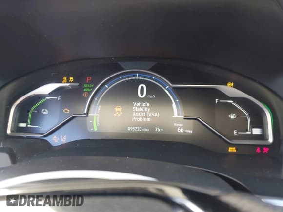 ✅ 2018 Honda Clarity • VIN: JHMZC5F15JC008802 • Lot: 43899839. Wystawiony na IAAI z przebiegiem 95 233 mil. Bezpłatny archiwum sprzedaży aukcyjnych z USA i szczegółowy raport historii pojazdu na DreamBid. Zdjęcie 7.