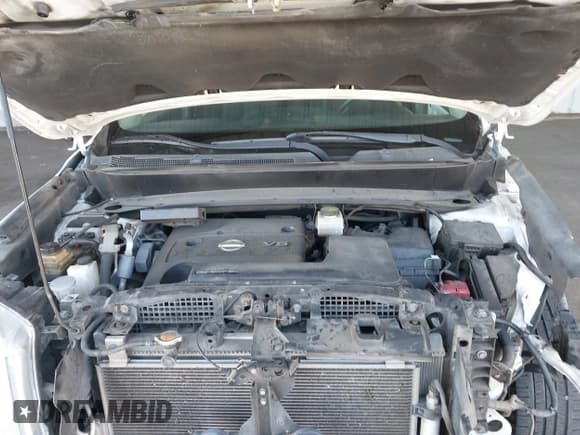 ✅ 2016 Nissan Pathfinder S • VIN: 5N1AR2MMXGC641602 • Lot: 42174567. Wystawiony na IAAI z przebiegiem 132 840 mil. Bezpłatny archiwum sprzedaży aukcyjnych z USA i szczegółowy raport historii pojazdu na DreamBid. Zdjęcie 10.