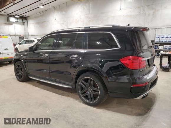 ✅ 2016 Mercedes-Benz GL 63 AMG • VIN: 4JGDF7EE0GA639511 • Лот: 52012845. Опубликован ранее на Copart с пробегом 141 711 миль. Бесплатный доступ к архиву аукционных продаж из США и подробный отчёт об истории автомобиля на DreamBid. Изображение 2.