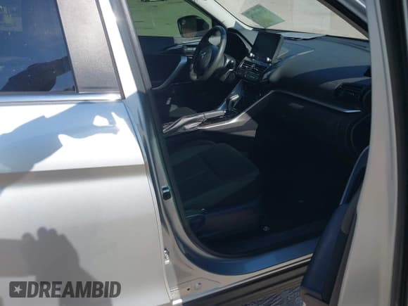 ✅ 2022 Mitsubishi Eclipse Cross LE • VIN: JA4ASVAA9NZ054557 • Лот: 43403174. Опубликован ранее на IAAI с пробегом 112 338 миль. Бесплатный доступ к архиву аукционных продаж из США и подробный отчёт об истории автомобиля на DreamBid. Изображение 5.