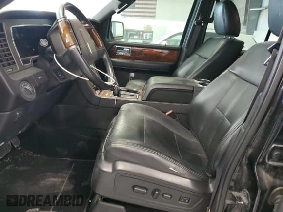 ✅ 2011 Lincoln Navigator • VIN: 5LMJJ3J55BEJ09274 • Lot: 87369505. Listed on Copart with 219,045 mi. Free auction sales archive from the USA and detailed vehicle history report at DreamBid. Image 7.
