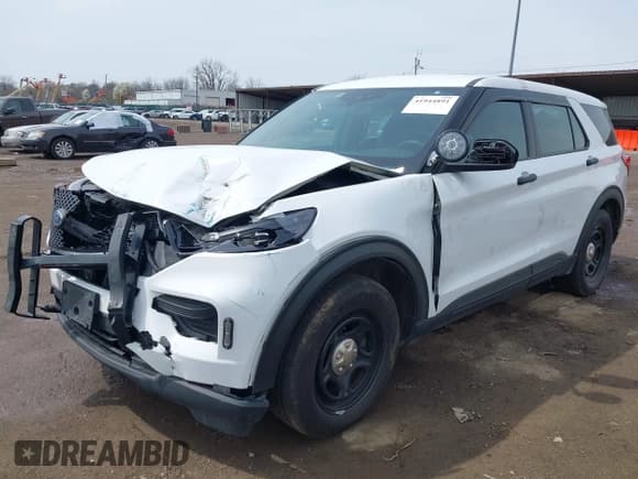 ✅ 2023 Ford Police Interceptor Utility • VIN: 1FM5K8AB4PGA20859 • Lot: 41944891. Wystawiony na IAAI z przebiegiem 55 668 mil. Bezpłatny archiwum sprzedaży aukcyjnych z USA i szczegółowy raport historii pojazdu na DreamBid. Zdjęcie 2.