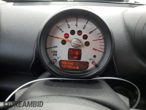 ✅ 2013 MINI Countryman S ALL4 • VIN: WMWZC5C58DWM15375 • Lot: 44399835. Listed on Copart with 121,785 mi. Free auction sales archive from the USA and detailed vehicle history report at DreamBid. Image 9.