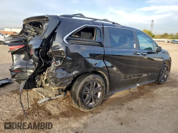 ✅ 2024 Toyota Sienna XSE • VIN: 5TDDSKFC2RS114018 • Lot: 84185735. Listed on Copart with 29,707 mi. Free auction sales archive from the USA and detailed vehicle history report at DreamBid. Image 3.