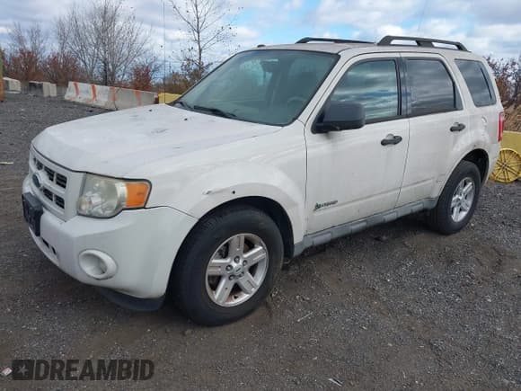 ✅ 2009 Ford Escape Hybrid • VIN: 1FMCU59399KB39651 • Lot: 43716212. Wystawiony na IAAI z przebiegiem 113 770 mil. Bezpłatny archiwum sprzedaży aukcyjnych z USA i szczegółowy raport historii pojazdu na DreamBid. Zdjęcie 2.