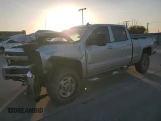 ✅ 2018 Chevrolet Silverado 2500HD LT • VIN: 1GC1KVEG5JF268722 • Lot: 50000995. Wystawiony na Copart z przebiegiem 230 363 mil. Bezpłatny archiwum sprzedaży aukcyjnych z USA i szczegółowy raport historii pojazdu na DreamBid. Zdjęcie 1.