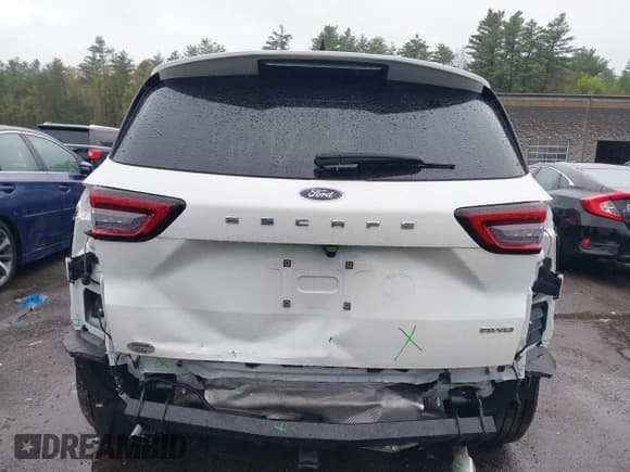 ✅ 2024 Ford Escape ST-Line Elite • VIN: 1FMCU9PA0RUA88473 • Lot: 42144927. Wystawiony na IAAI z przebiegiem 9 029 mil. Bezpłatny archiwum sprzedaży aukcyjnych z USA i szczegółowy raport historii pojazdu na DreamBid. Zdjęcie 6.