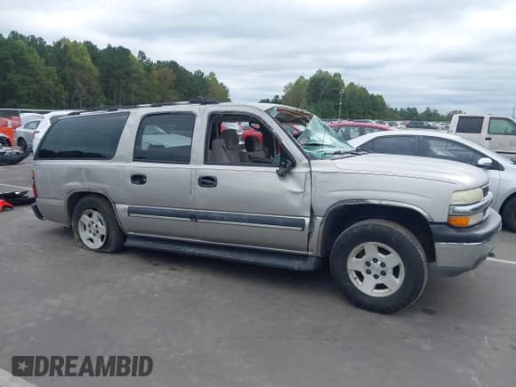 ✅ 2004 Chevrolet Suburban LT • VIN: 1GNFK16Z34J133116 • Lot: 43440424. Listed on IAAI with 321,865 mi. Free auction sales archive from the USA and detailed vehicle history report at DreamBid. Image 13.