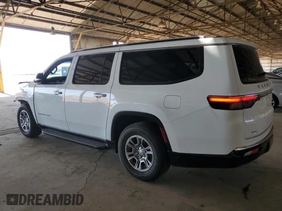 ✅ 2024 Jeep Wagoneer • VIN: 1C4SJSAP8RS110440 • Лот: 64511645. Опубликован ранее на Copart с пробегом 13 981 миль. Бесплатный доступ к архиву аукционных продаж из США и подробный отчёт об истории автомобиля на DreamBid. Изображение 2.