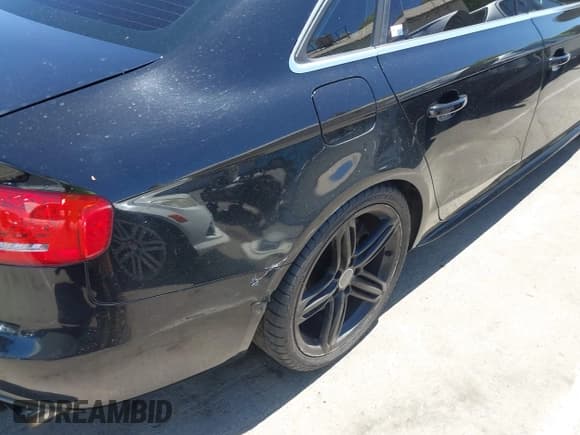 ✅ 2012 Audi S4 Prestige • VIN: WAUKGAFL1CA098575 • Lot: 42882483. Wystawiony na IAAI z przebiegiem 171 097 mil. Bezpłatny archiwum sprzedaży aukcyjnych z USA i szczegółowy raport historii pojazdu na DreamBid. Zdjęcie 18.