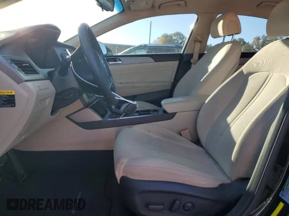 2015 Hyundai Sonata SE z VIN 5NPE24AF3FH027537, wystawiony jako Copart lot #91409675 z przebiegiem 88 502 mil mil oraz Czysty tytuł • Clean title. Historia ofert i sprzedaży dostępna na DreamBid. Obrazek 7.