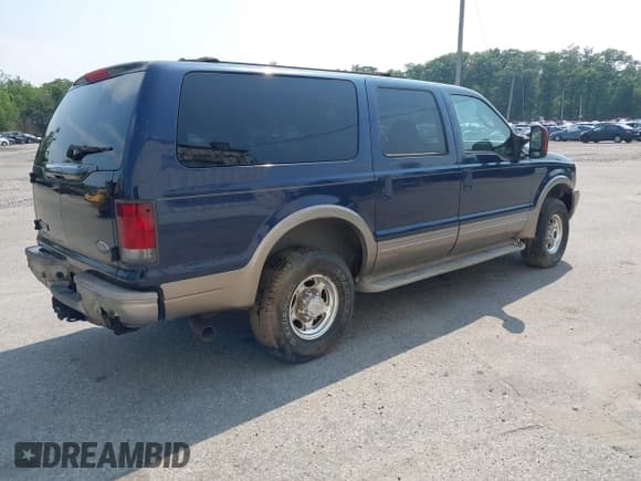 ✅ 2004 Ford Excursion Eddie Bauer • VIN: 1FMSU45P04EC47808 • Лот: 42485767. Опубликован ранее на IAAI с пробегом 109 155 миль. Бесплатный доступ к архиву аукционных продаж из США и подробный отчёт об истории автомобиля на DreamBid. Изображение 4.
